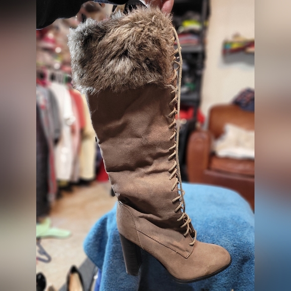 Women's heeled boot - Picture 6 of 6